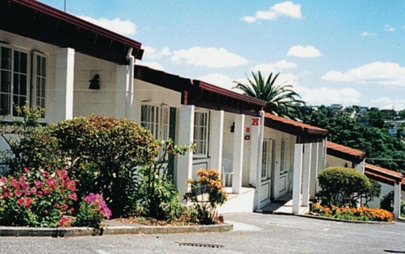 Browns Bay Olive Tree Motel & Apartment Okura Bush Exterior photo